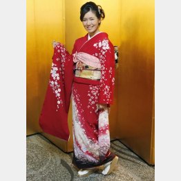 振り袖姿の藤田光里（Ｃ）日刊ゲンダイ