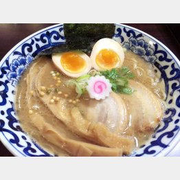 斑鳩の「東京駅　らー麺」（Ｃ）日刊ゲンダイ