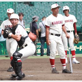 嘉手納の甲子園練習（Ｃ）日刊ゲンダイ