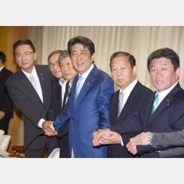 悪辣政権は何でもやる(C)日刊ゲンダイ