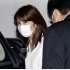 釈放された直後の坂口杏里（Ｃ）日刊ゲンダイ