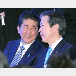 男たちの悪巧み…？（Ｃ）日刊ゲンダイ