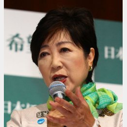 当分は小池劇場で視聴率狙い（Ｃ）日刊ゲンダイ