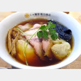 スープにメンマ…ここは間違いない（飯田商店）／（Ｃ）日刊ゲンダイ