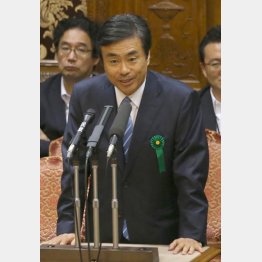 渦中の柳瀬経産審議官も同行(C)日刊ゲンダイ
