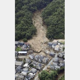 広島県熊野町の土砂崩れ現場（Ｃ）共同通信社