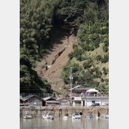 宇和島市の土砂崩れ現場（Ｃ）共同通信社