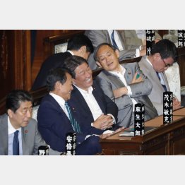 大ハシャギ（Ｃ）日刊ゲンダイ