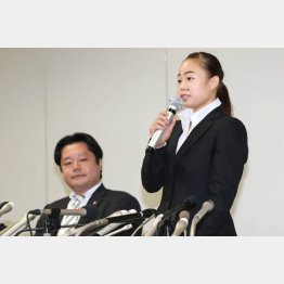 宮川の告発会見に同席する山口弁護士（左）／（Ｃ）日刊ゲンダイ