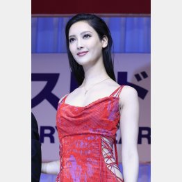 女優の菜々緒（Ｃ）日刊ゲンダイ