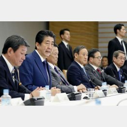 数を求め不正横行（未来投資会議）／（Ｃ）共同通信社