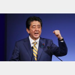 安倍首相は日本の危機などどこ吹く風（Ｃ）日刊ゲンダイ