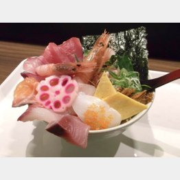一番人気「ワダツミの海鮮丼」（Ｃ）日刊ゲンダイ