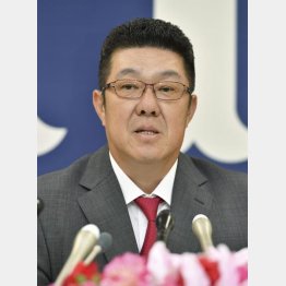 球団では長谷川良平以来53季ぶりの投手出身監督（Ｃ）共同通信社