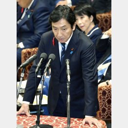 令和版・疑惑のデパート（菅原経産相）／（Ｃ）共同通信社