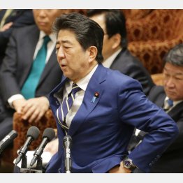 「緊急事態条項」はナチスが使った手口の一つ（安倍首相、衆院予算委＝17日）／（Ｃ）日刊ゲンダイ