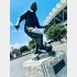 カシマスタジアムの側に建立されたジーコの銅像（Ｃ）日刊ゲンダイ