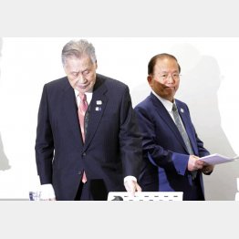 森喜朗氏（左）の辞任を武藤事務総長は慰留していた（Ｃ）日刊ゲンダイ