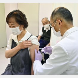 ワクチン接種のペースは順調（Ｃ）共同通信社