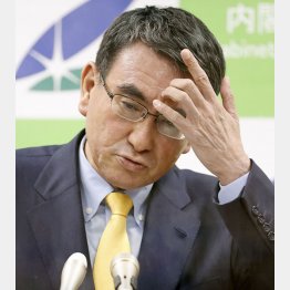 国のワクチン供給減で中断多発…（河野太郎ワクチン担当相）／（C）共同通信社