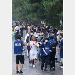 7日は埼玉県草加市で、東京五輪の聖火リレーが…／（Ｃ）日刊ゲンダイ