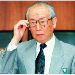 国会人に参考人招致された松下廉蔵・ミドリ十字社長（1995年）／（Ｃ）日刊ゲンダイ