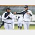 2017年のWBC日本代表でチームメートだった菅野（左）と藤浪（Ｃ）共同通信社