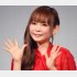 真っ赤なドレスで手を振る中川翔子（Ｃ）日刊ゲンダイ