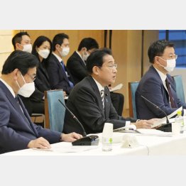 総括なければ新しいも何も…（新しい資本主義実現会議の会合であいさつする岸田首相）／（Ｃ）共同通信社