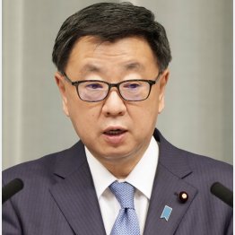 松野官房長官（Ｃ）共同通信社