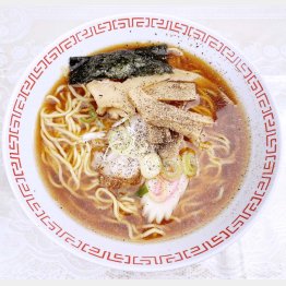 行列ができるラーメン（Ｃ）日刊ゲンダイ