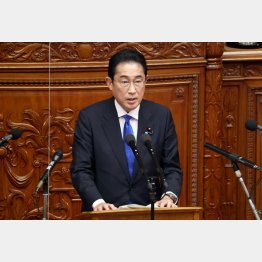 露骨な「選挙バラマキ」（衆院本会議でキーウ訪問について報告する岸田首相＝24日）／（Ｃ）日刊ゲンダイ