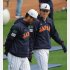 WBCでレジェンドたちから多大な影響（ダルビッシュ有とアップする佐々木朗希＝右）／（Ｃ）日刊ゲンダイ