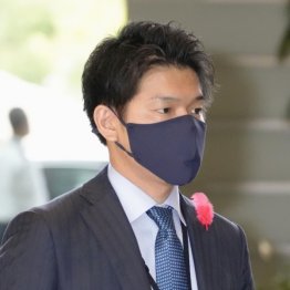 まだスキャンダルはあるのか…（長男・翔太郎首相秘書官）／（Ｃ）日刊ゲンダイ