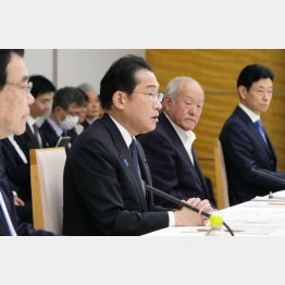 苦渋のやりくり、カツカツ家計、眼中にあるのか（経済財政諮問会議の岸田首相）／（Ｃ）共同通信社