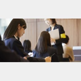 「地方女子」は合格可能性の高さを重視（Ｃ）PIXTA