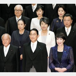 過去最多、女性閣僚5人の第2次岸田第2次改造内閣だが…（Ｃ）共同通信社