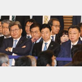 今年2023年の安倍派（清和政策研究会）パーティーに出席した幹部ら（左から萩生田政調会長、西村経産相、松野官房長官）／（Ｃ）日刊ゲンダイ