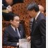 生気がない松野松野官房長官（右）と険しい表情の岸田首相（Ｃ）日刊ゲンダイ
