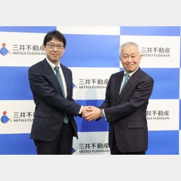 植田俊社長（左）と菰田正信会長（Ｃ）日刊工業新聞／共同通信イメージズ