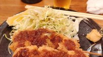 横須賀「中央酒場」で昼酒を…隣の先輩からうれしいポテトフライのお裾分け