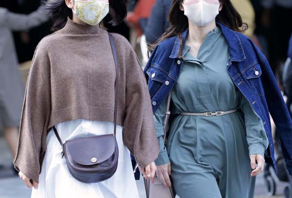 マスクでは飛沫核やエアロゾルの侵入を止めることはできない（Ｃ）日刊ゲンダイ