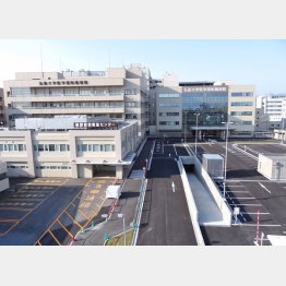 弘前大学医学部附属病院（提供写真）