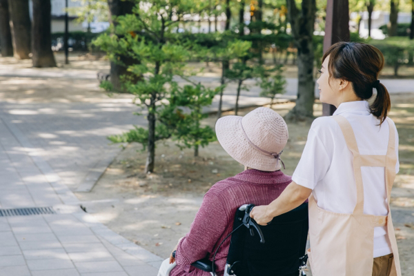 自宅から近い施設を選ぶのもひとつの方法