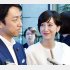 官邸で結婚を明らかにした小泉進次郎＆滝川クリステル夫妻（Ｃ）日刊ゲンダイ