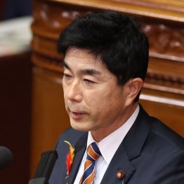 旧統一教会との密接な関係があったと認めた牧原秀樹法相（Ｃ）日刊ゲンダイ