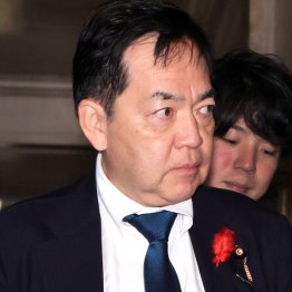 “華麗なる一族”（浅尾慶一郎環境相）／（Ｃ）日刊ゲンダイ