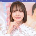 “役満ボディー”岡田紗佳「頑張って太りました！」2025年カレンダーはランジェリー姿がお気に入り