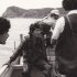 動物王国時代。地元の漁師たちと（Ｃ）TENMEI KANOH
