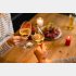 甘い会話を楽しむ（写真:iStock）